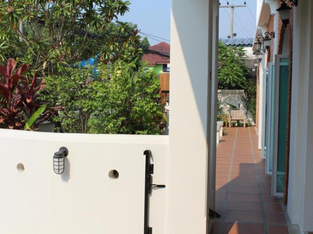 Baan Pimpisa Bangsaray Boutique Residence Bang Sare Bagian luar foto